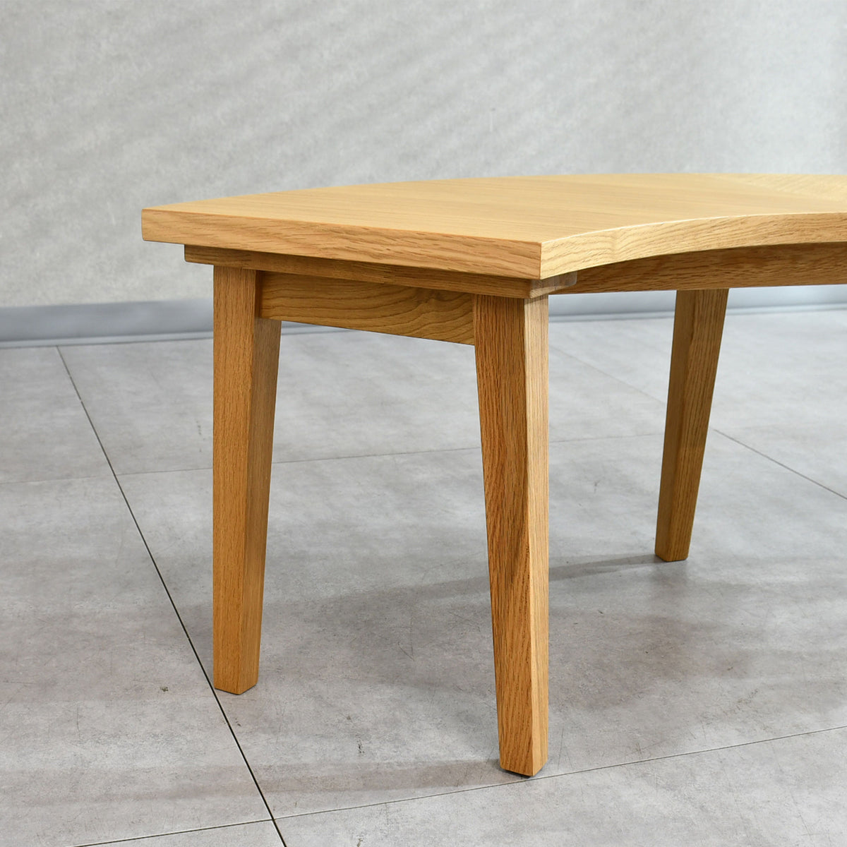 Orgo 124cm幅矢板張りオーク突板半円ダイニングベンチ 座面高430mm